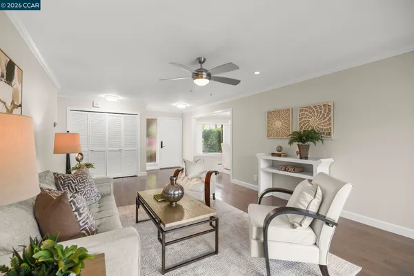$938,000 | 3386 Rossmoor Parkway, Unit 6, Walnut Creek, CA 94595