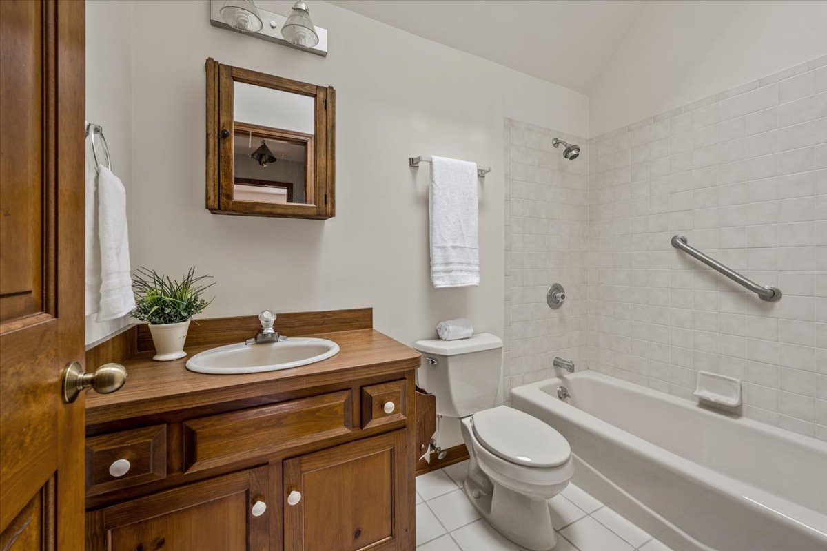 2S808 Banbury Road Batavia, IL 60510 - Photo 16 of 25