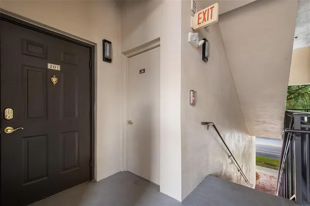 $525,000 | 1007 Celebration Avenue, Unit 201, Celebration, FL 34747