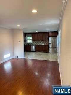 19 Shelby Court, Unit RIGHT Paramus, NJ 07652 - Photo 4 of 15