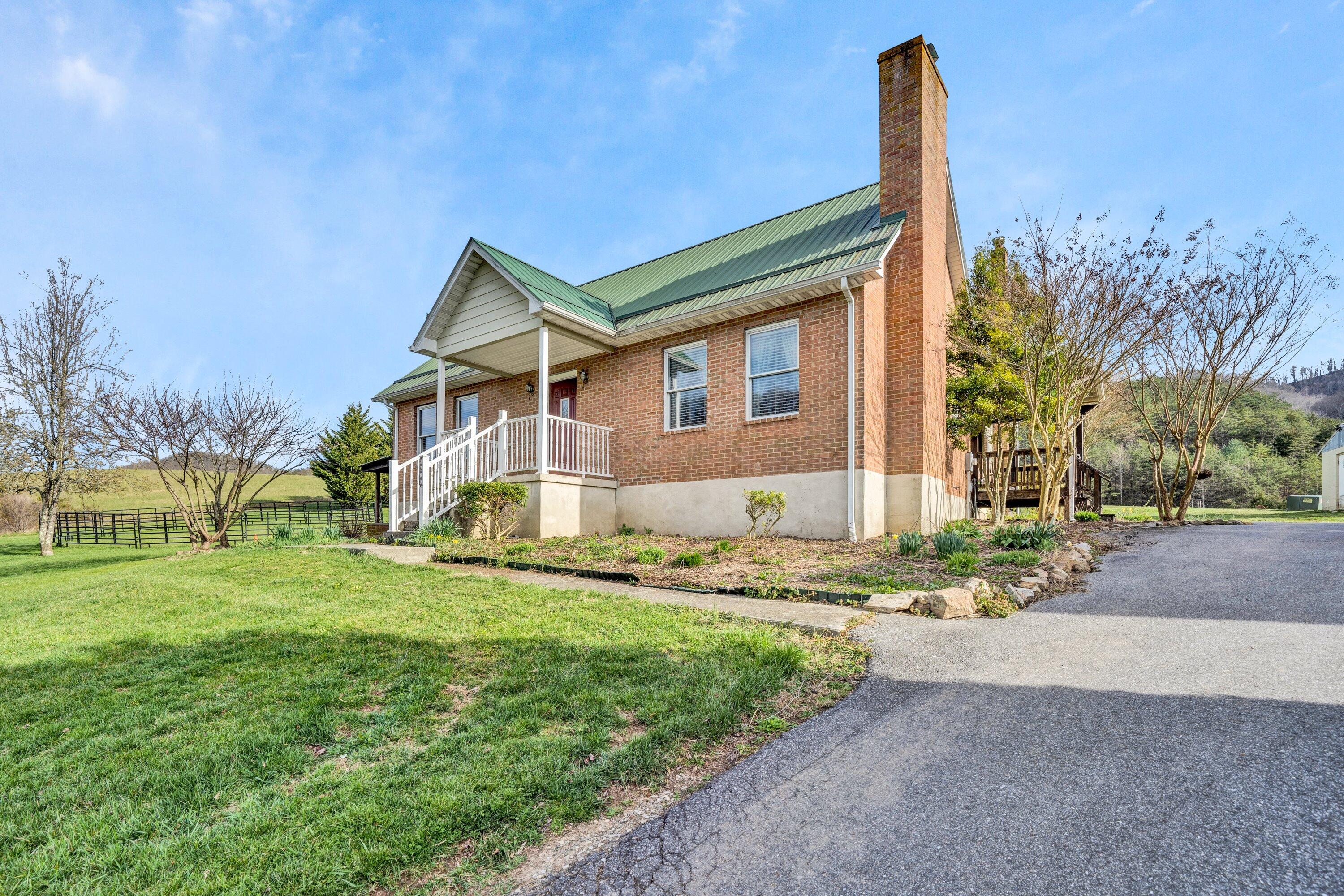 8200 Blacksburg Road Catawba, VA 24070 - Photo 3 of 83 03-DSC00229