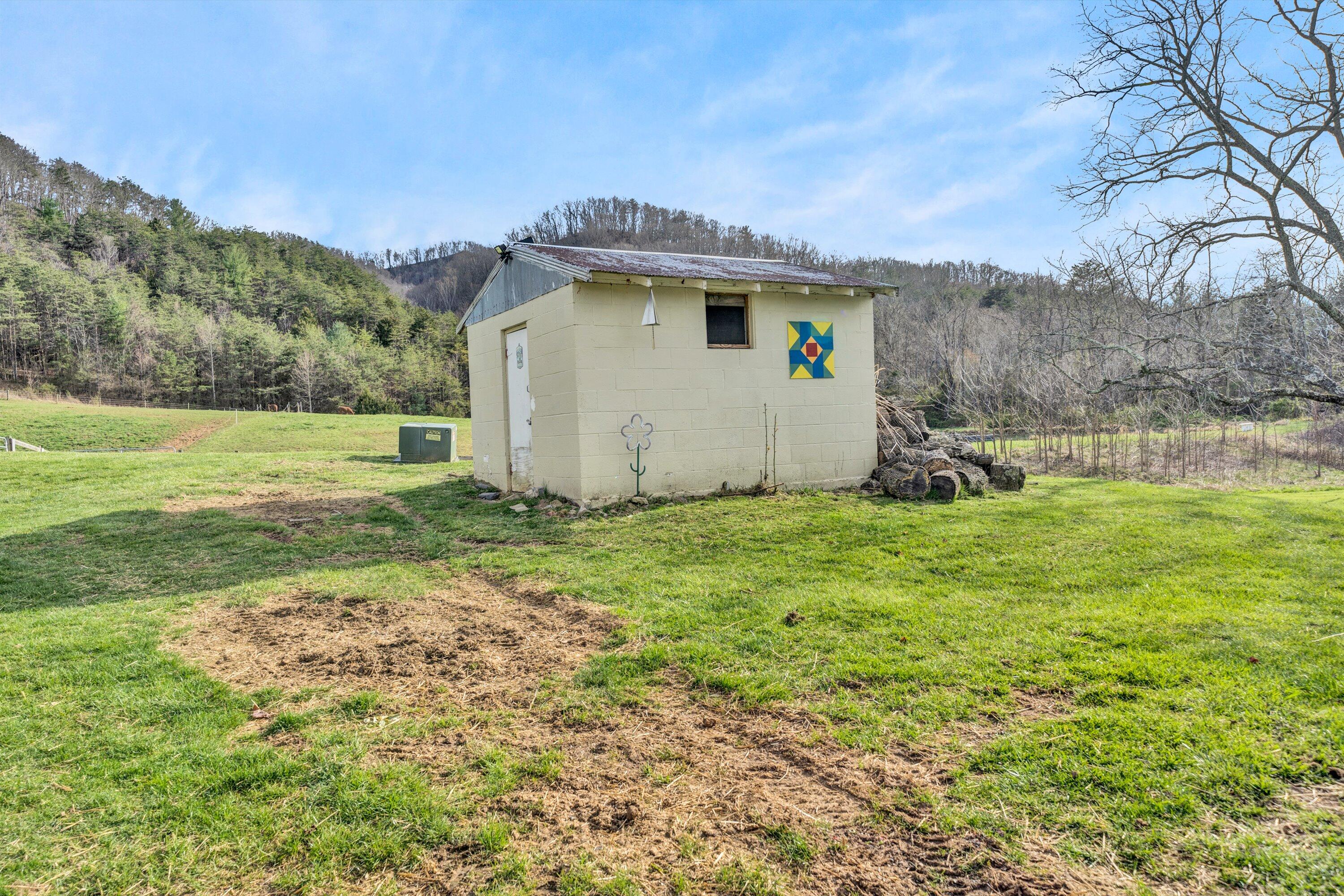 8200 Blacksburg Road Catawba, VA 24070 - Photo 66 of 83 66-DSC00223