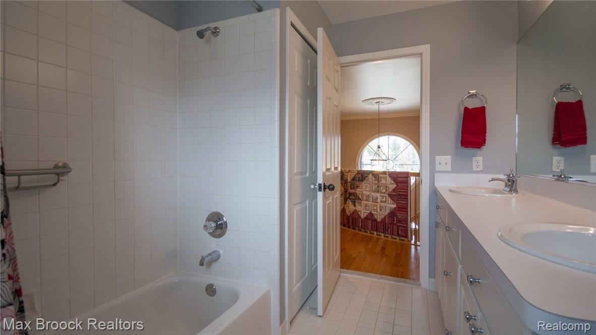 646 East Long Lake Road Troy, MI 48085 - Photo 44 of 55 51_15.jpg