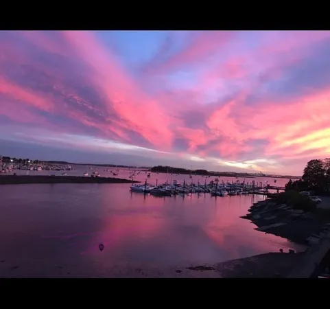 $2,975 | 235 Washington Avenue, Unit 2, Winthrop, MA 02152