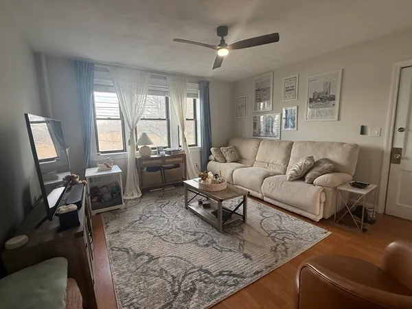 $2,975 | 235 Washington Avenue, Unit 2, Winthrop, MA 02152