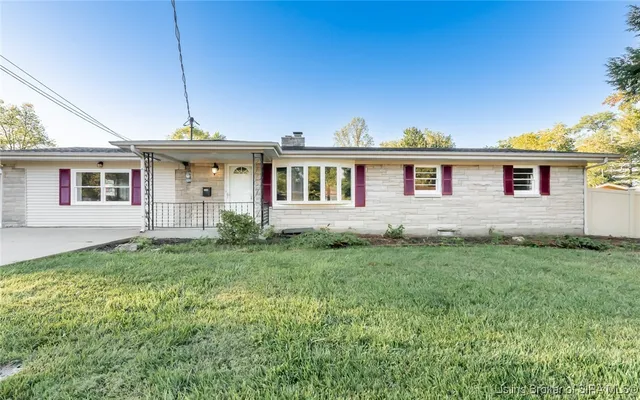 $243,000 | 1237 Wells Drive, Madison, IN 47250