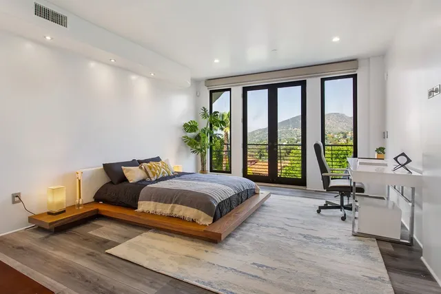 $42,000 | 2955 Passmore Drive, Los Angeles, CA 90068