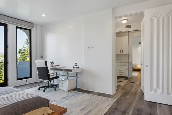 $42,000 | 2955 Passmore Drive, Los Angeles, CA 90068