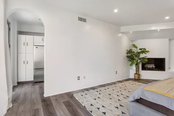 $42,000 | 2955 Passmore Drive, Los Angeles, CA 90068