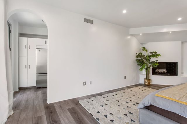 $42,000 | 2955 Passmore Drive, Los Angeles, CA 90068