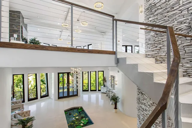 $42,000 | 2955 Passmore Drive, Los Angeles, CA 90068