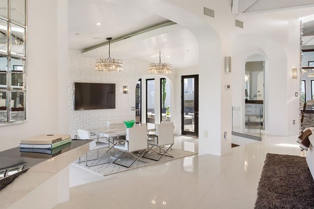 $42,000 | 2955 Passmore Drive, Los Angeles, CA 90068