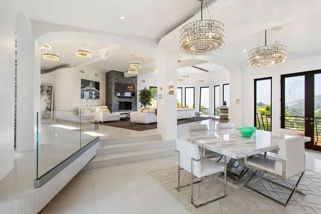 $42,000 | 2955 Passmore Drive, Los Angeles, CA 90068