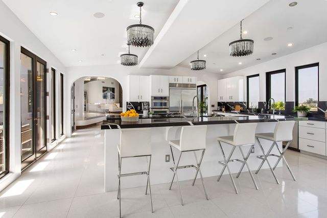 $42,000 | 2955 Passmore Drive, Los Angeles, CA 90068