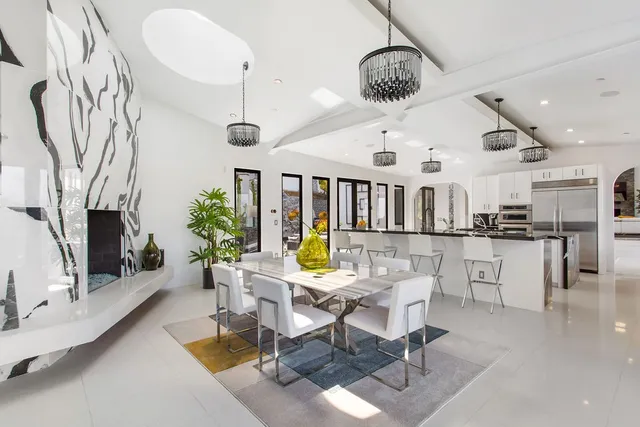 $42,000 | 2955 Passmore Drive, Los Angeles, CA 90068