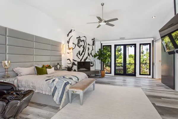 $42,000 | 2955 Passmore Drive, Los Angeles, CA 90068