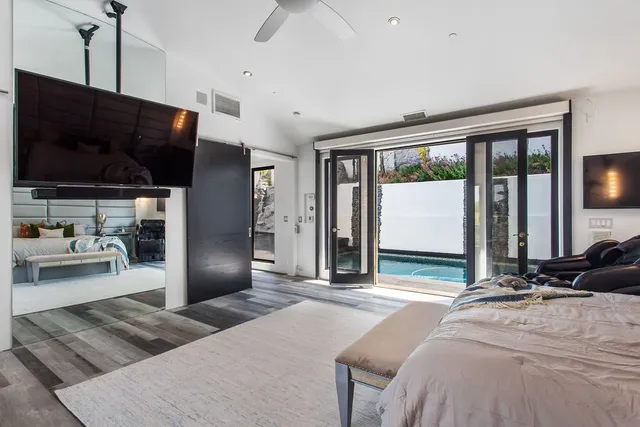 $42,000 | 2955 Passmore Drive, Los Angeles, CA 90068