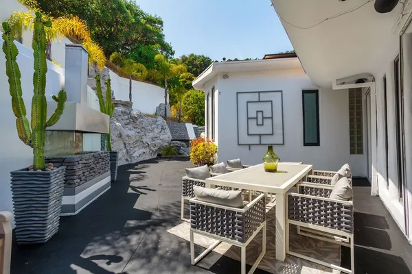 $42,000 | 2955 Passmore Drive, Los Angeles, CA 90068