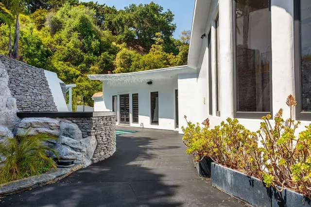 $42,000 | 2955 Passmore Drive, Los Angeles, CA 90068