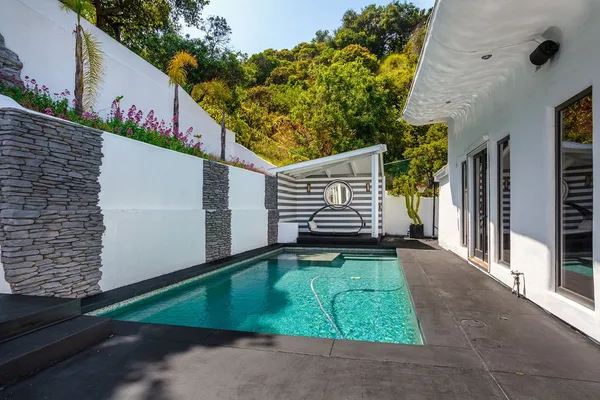 $42,000 | 2955 Passmore Drive, Los Angeles, CA 90068