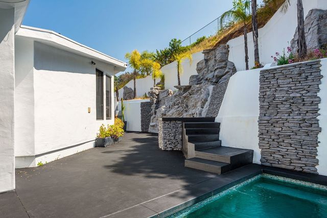 $42,000 | 2955 Passmore Drive, Los Angeles, CA 90068