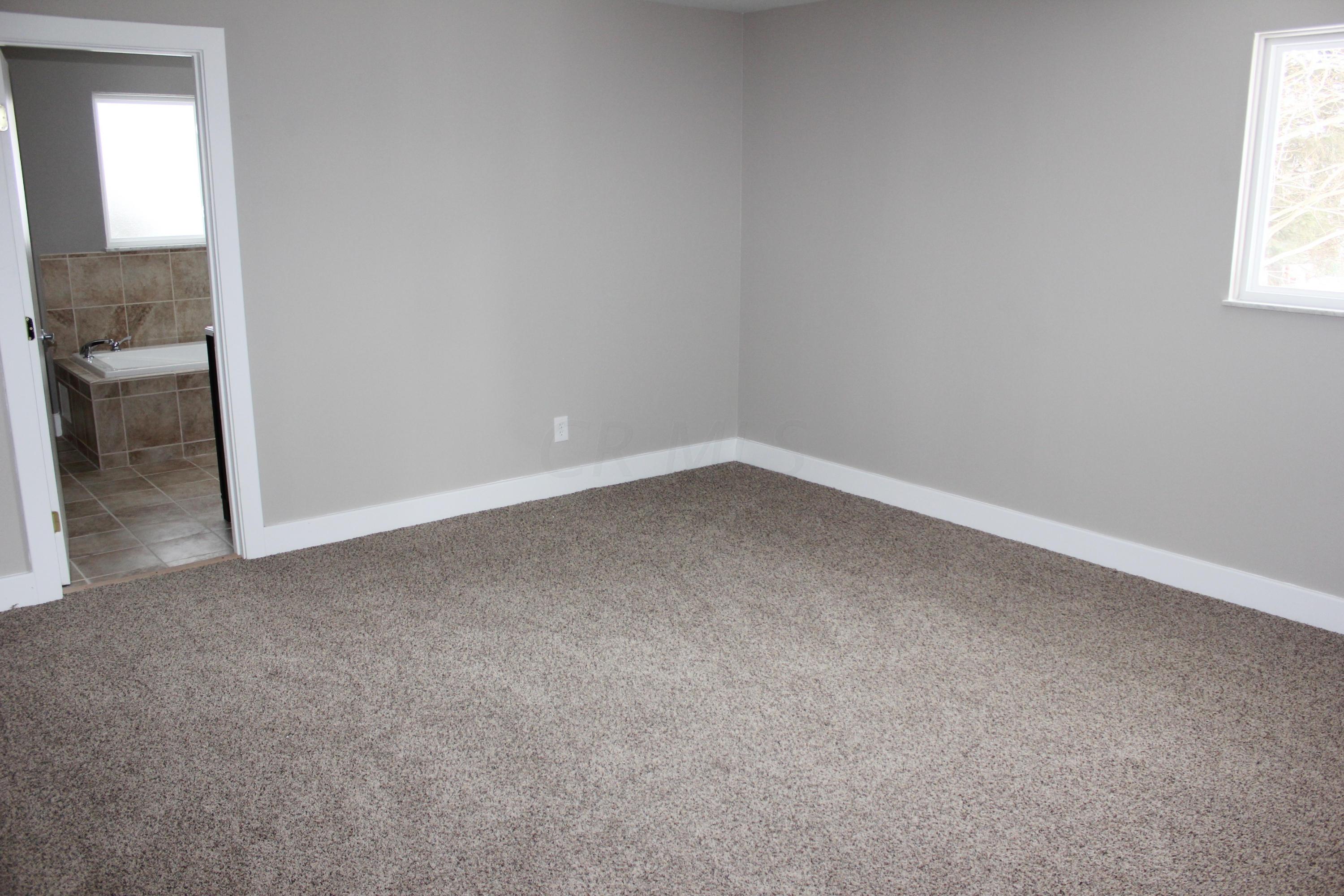 4166 Ashmore Road Columbus, OH 43220 - Photo 12 of 26