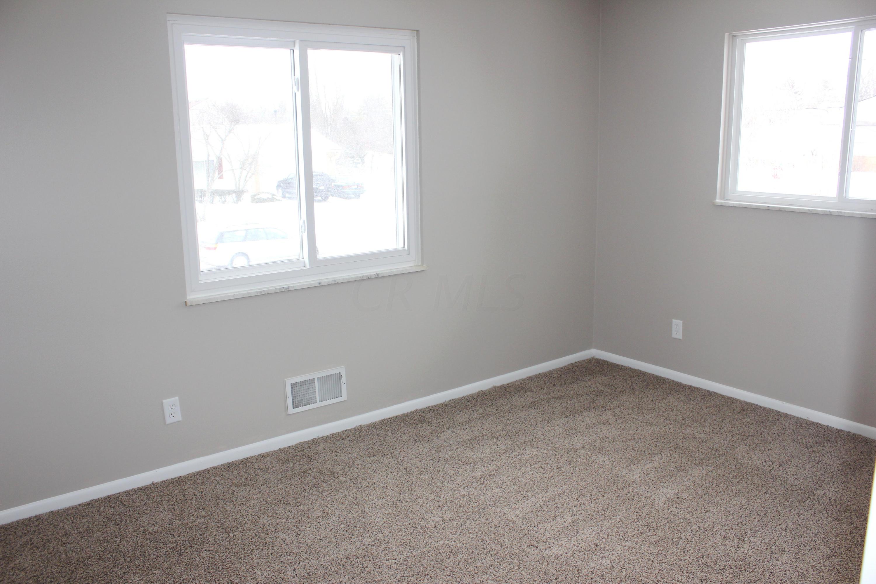 4166 Ashmore Road Columbus, OH 43220 - Photo 17 of 26