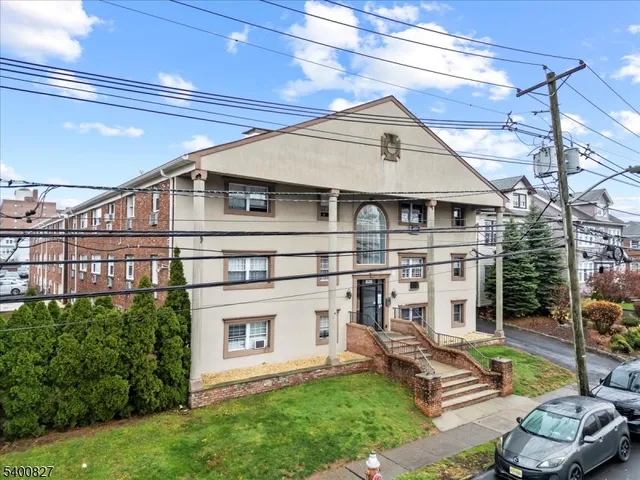 $219,995 | 816 West Grand Street, Elizabeth, NJ 07202
