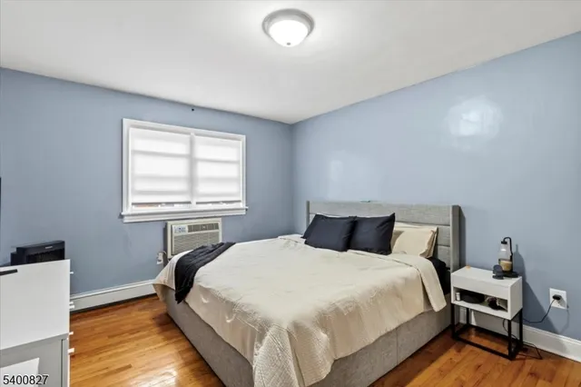 $219,995 | 816 West Grand Street, Elizabeth, NJ 07202