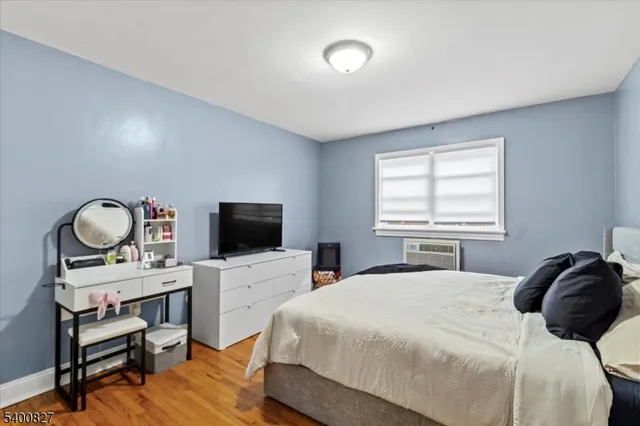 $219,995 | 816 West Grand Street, Elizabeth, NJ 07202