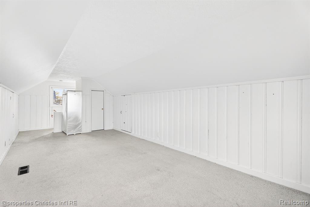 26605 Rialto Street Madison Heights, MI 48071 - Photo 25 of 37