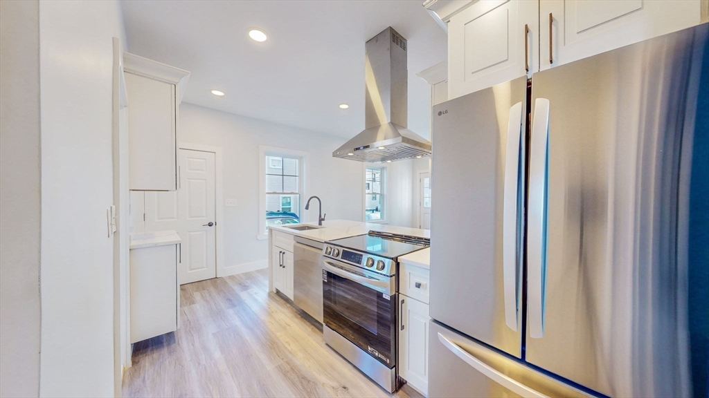 24 Alfred Street Everett, MA 02149 - Photo 4 of 38