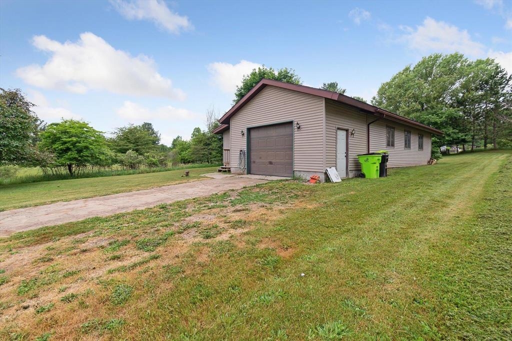 5443 Wellington Road Gladwin, MI 48624 - Photo 4 of 31 Gallery Image 4