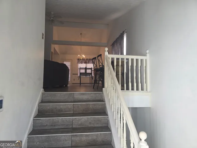 a view of entryway and hall