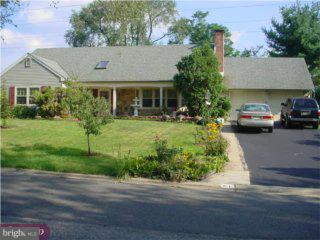 21 Country Club Road Willingboro, NJ 08046 - Photo 1 of 6