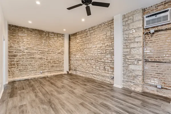 $1,500 | 226 East Illinois Street, Unit 6, Lemont, IL 60439