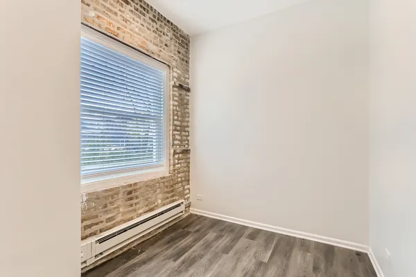 $1,500 | 226 East Illinois Street, Unit 6, Lemont, IL 60439
