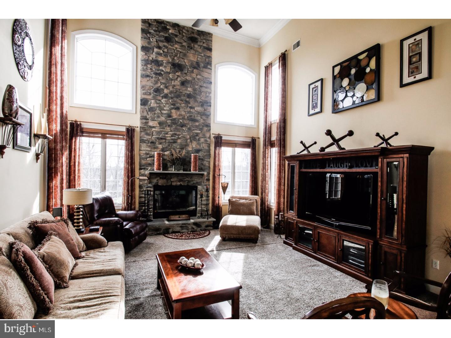 2610 Dark Hollow Road Jamison, PA 18929 - Photo 4 of 25 Gallery Image 4