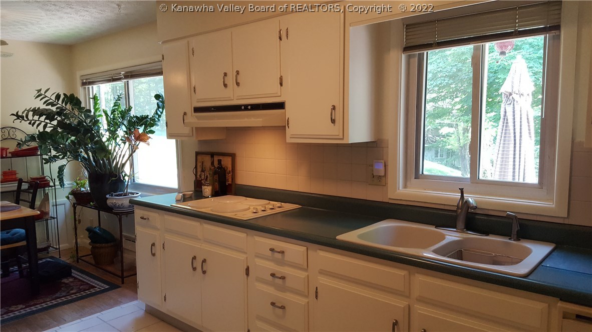 1612 Clark Road Charleston, WV 25314 - Photo 6 of 20 Gallery Image 6
