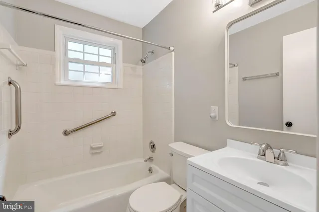 $3,995 | 6805 Reynard Drive, Springfield, VA 22152