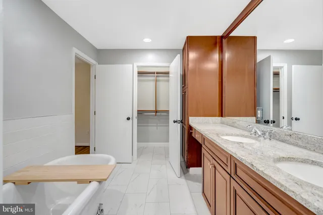 $3,995 | 6805 Reynard Drive, Springfield, VA 22152