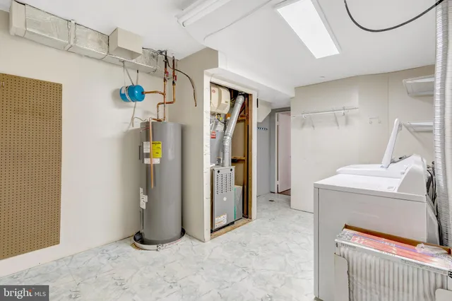 $3,995 | 6805 Reynard Drive, Springfield, VA 22152