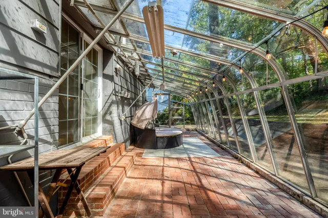 $3,995 | 6805 Reynard Drive, Springfield, VA 22152