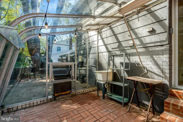 $3,995 | 6805 Reynard Drive, Springfield, VA 22152