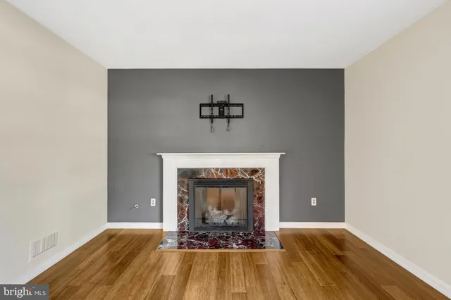 $3,995 | 6805 Reynard Drive, Springfield, VA 22152