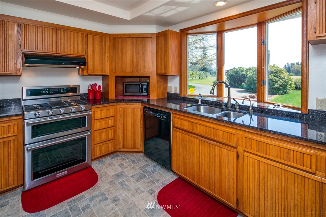 6651 Lunde Road Everson, WA 98247 - Photo 6 of 25