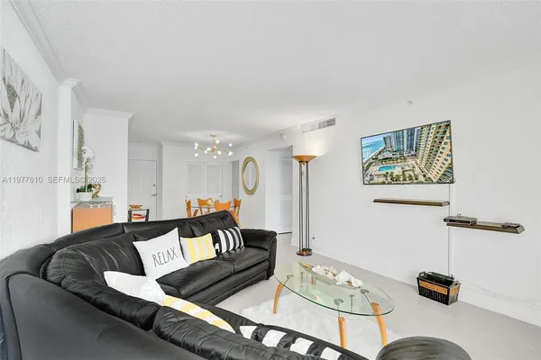 $3,000 | 2501 South Ocean Drive, Unit 1615, Hollywood, FL 33019