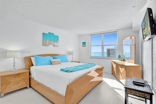 $3,000 | 2501 South Ocean Drive, Unit 1615, Hollywood, FL 33019