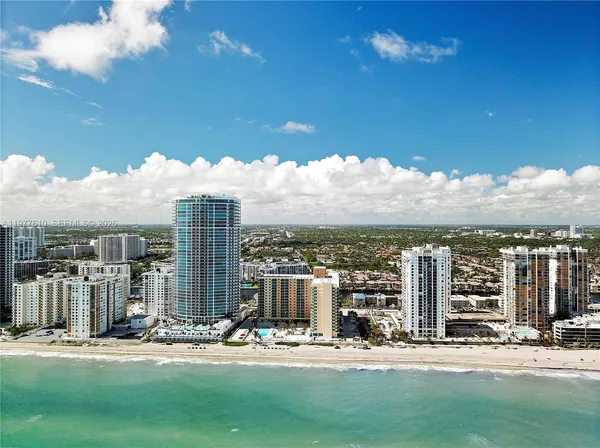 $3,000 | 2501 South Ocean Drive, Unit 1615, Hollywood, FL 33019