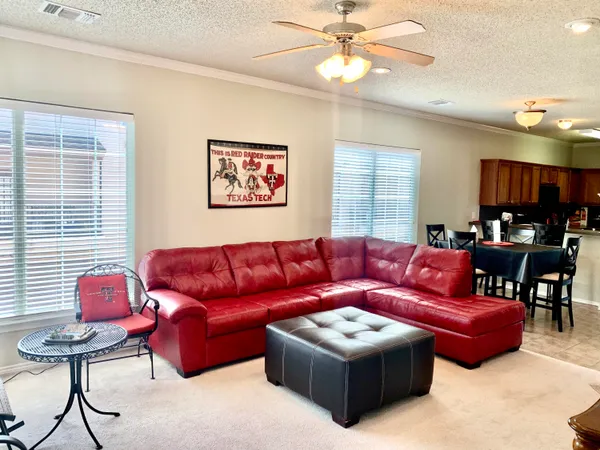 $1,925 | 2105 Main Street, Unit 1, Lubbock, TX 79401